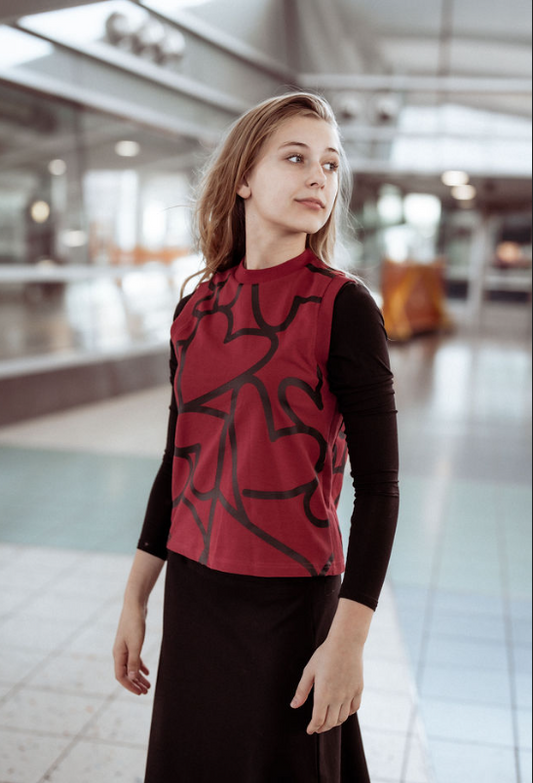741-517 Heart Print Vest, Maroon